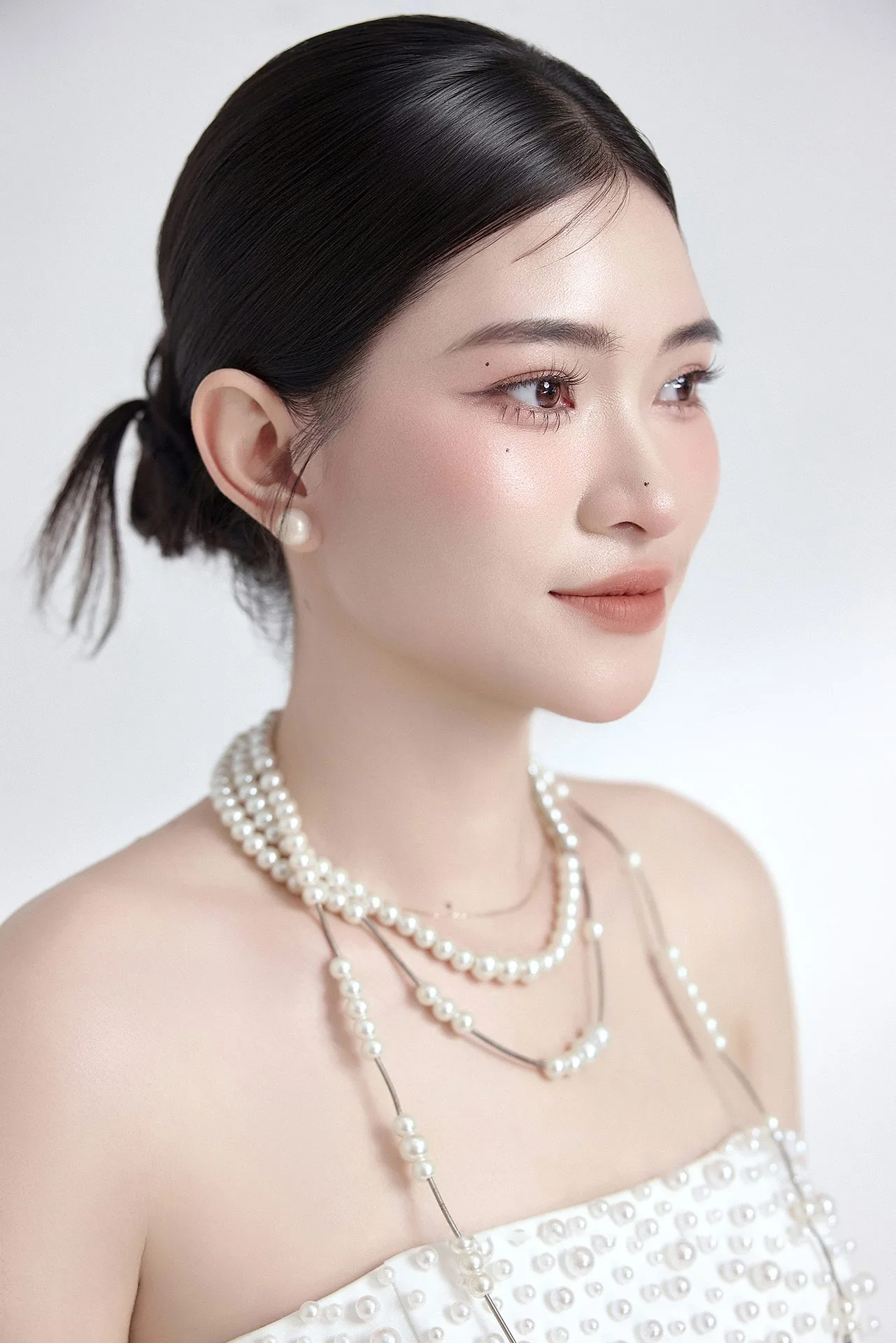 Bảng giá makeup cô dâu Nari Wedding